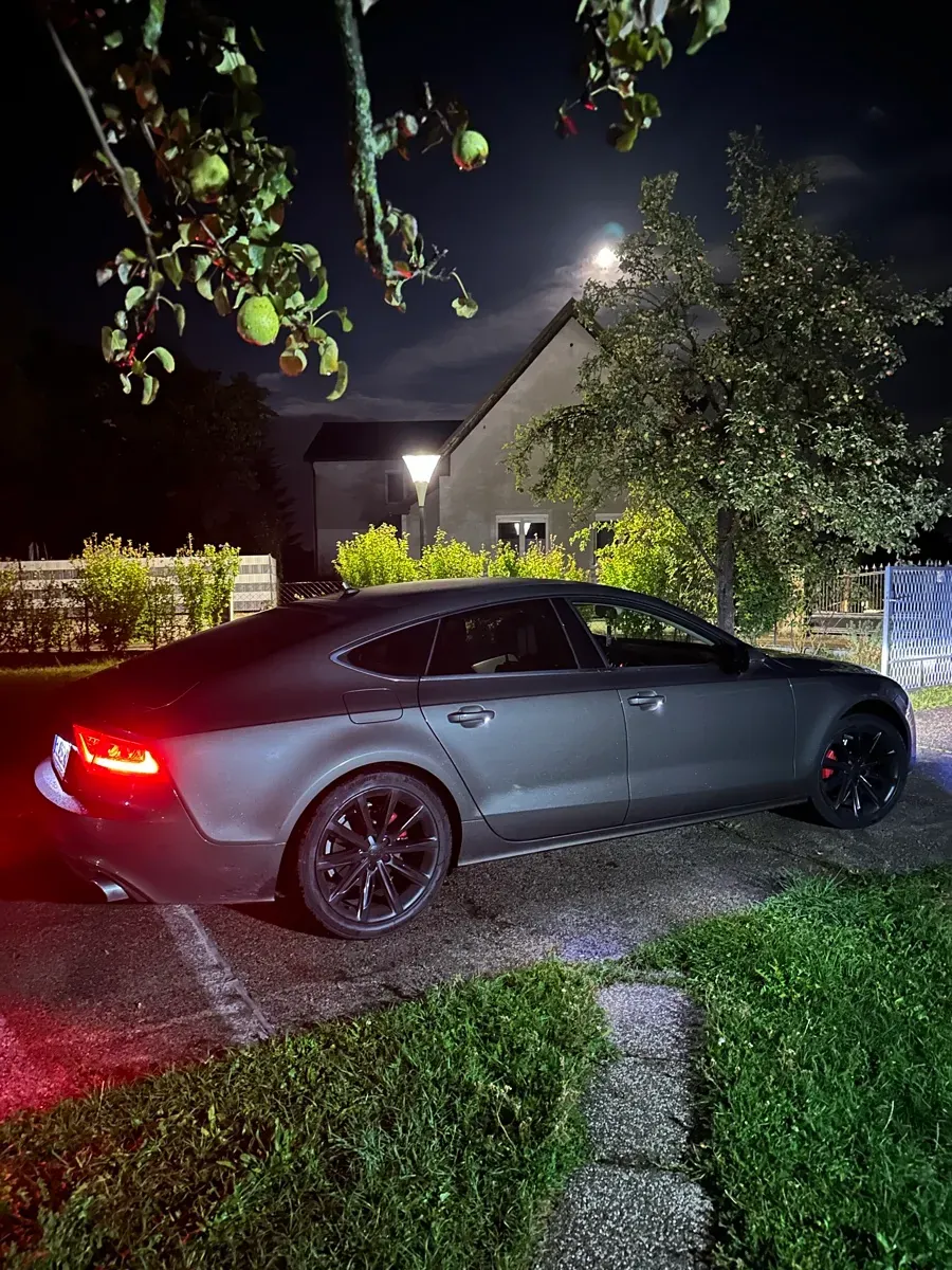 Audi A7 2012 photo 2