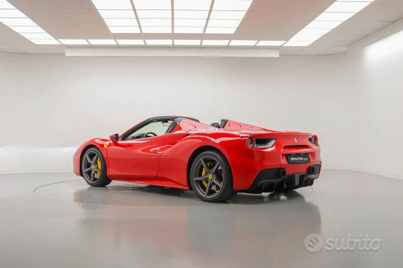 Ferrari 488 Spider 2018 photo 2