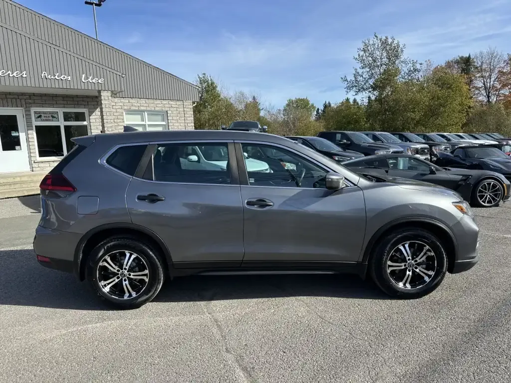 Nissan Rogue 2018 photo 2