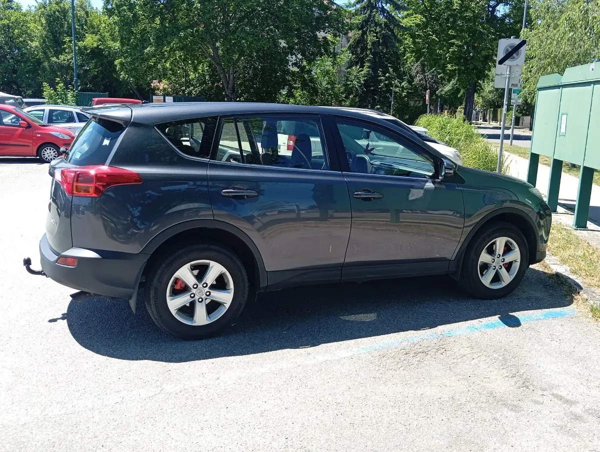 Toyota Rav4 2013 photo 3