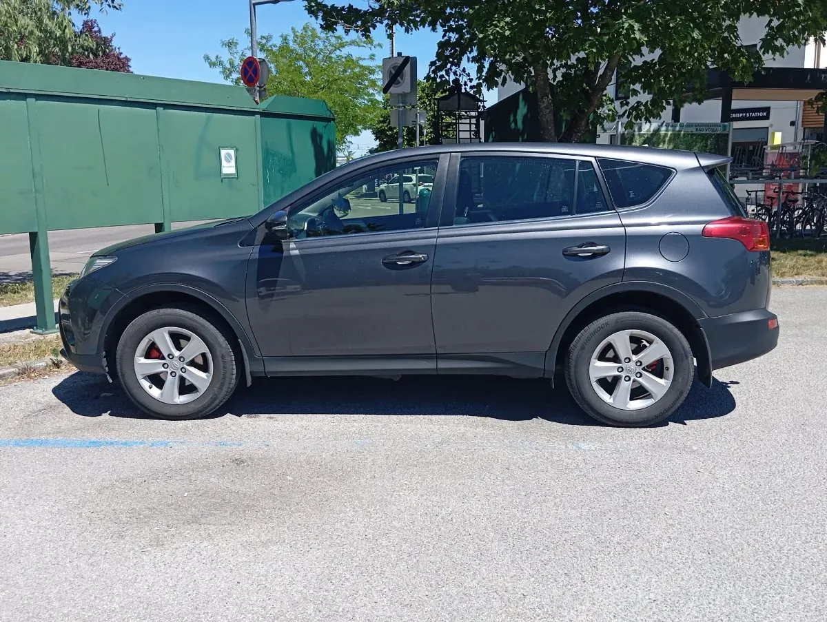 Toyota Rav4 2013 photo 2