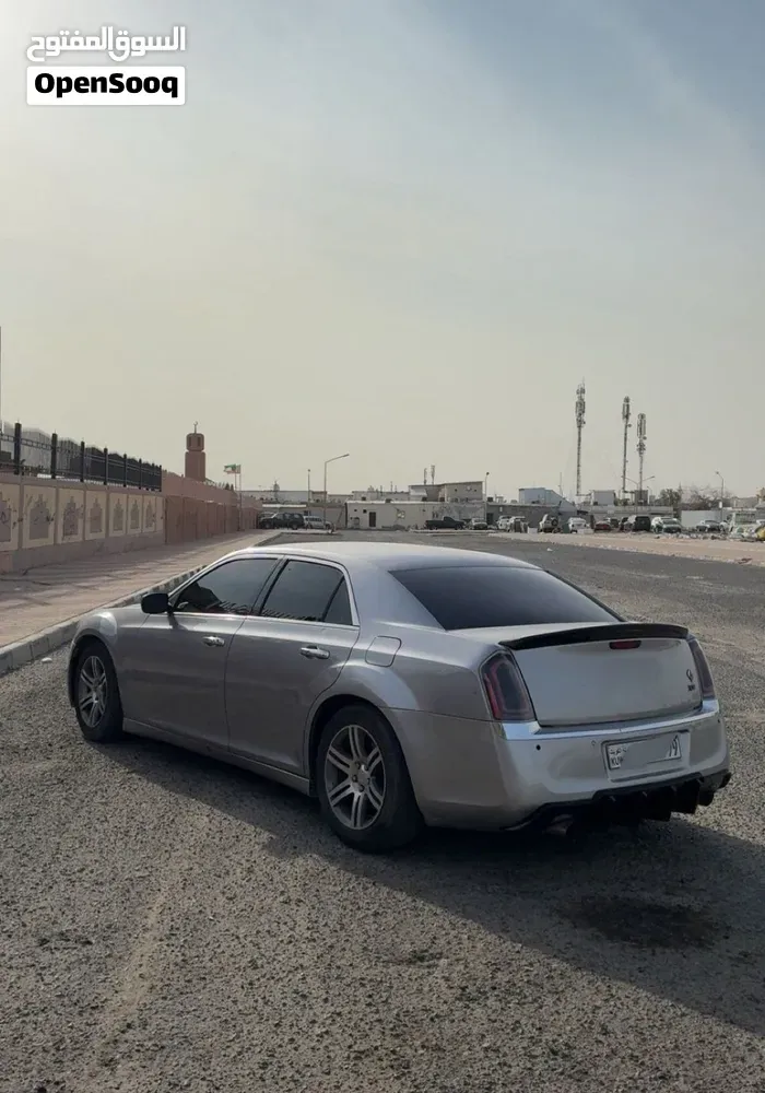 Chrysler 300 2013 photo 3