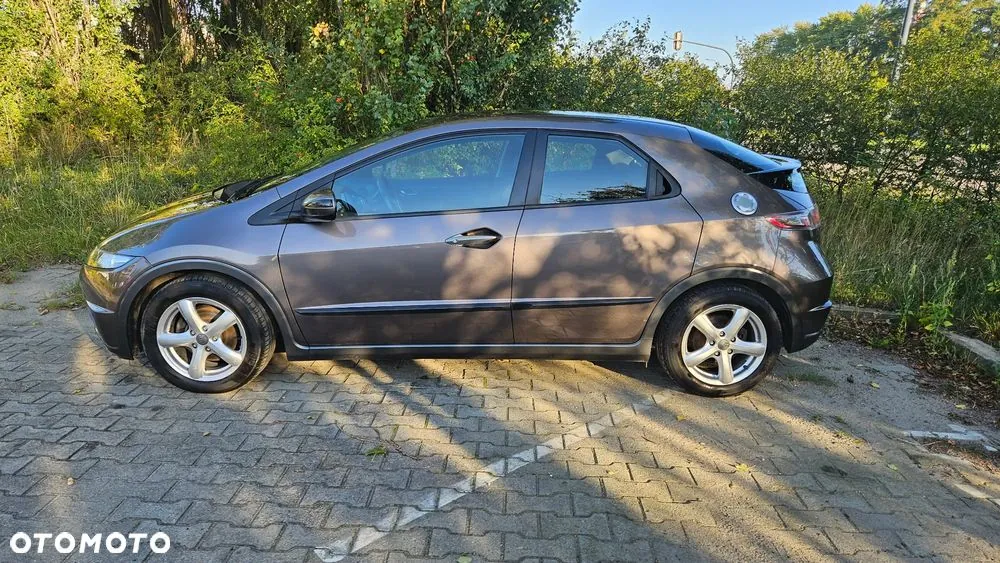 Honda Civic 2011 photo 2