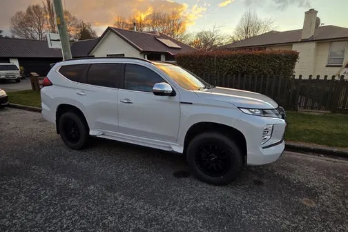 Mitsubishi Pajero Sport