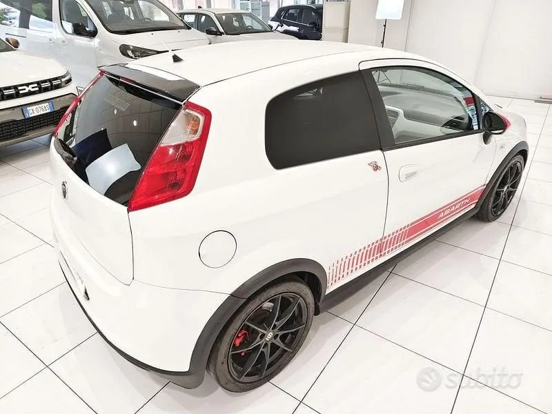 Abarth Grande Punto 2009 photo 3