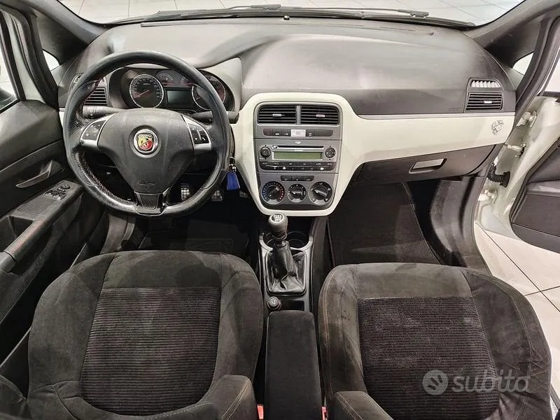Abarth Grande Punto 2009 photo 4