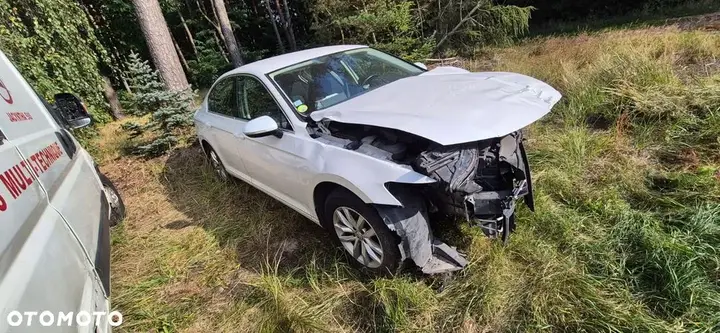 Volkswagen Passat 2016 photo 2