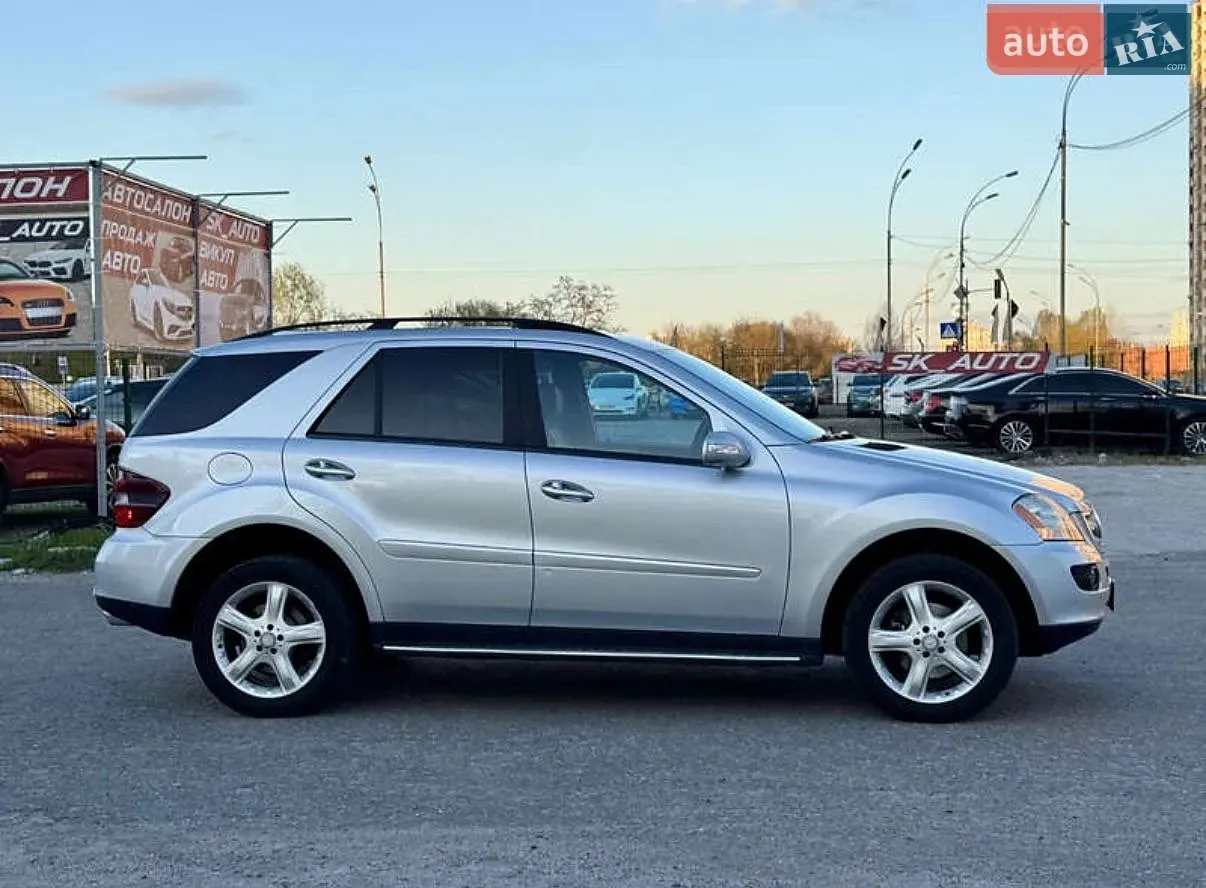 Mercedes-Benz M-Class 2008 photo 2