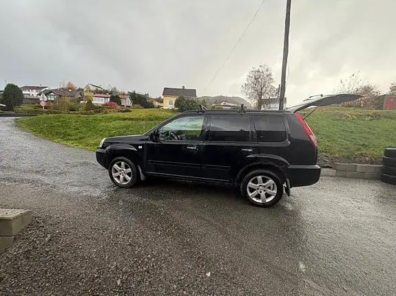 Nissan X-Trail 2005 photo 3