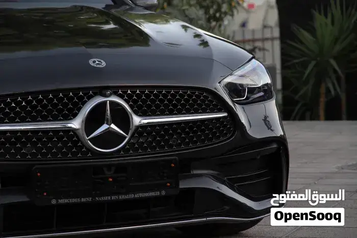 Mercedes-Benz C-Class 2024 photo 2