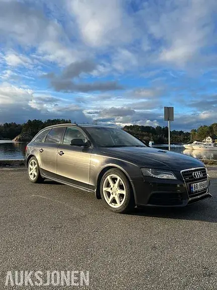 Audi A4 2010 photo 3