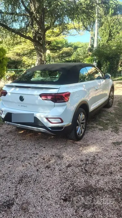 Volkswagen T-Roc 2022 photo 2
