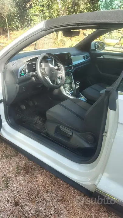 Volkswagen T-Roc 2022 photo 5