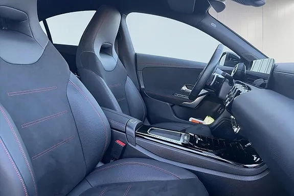 Mercedes-Benz Cla200 2026 photo 5