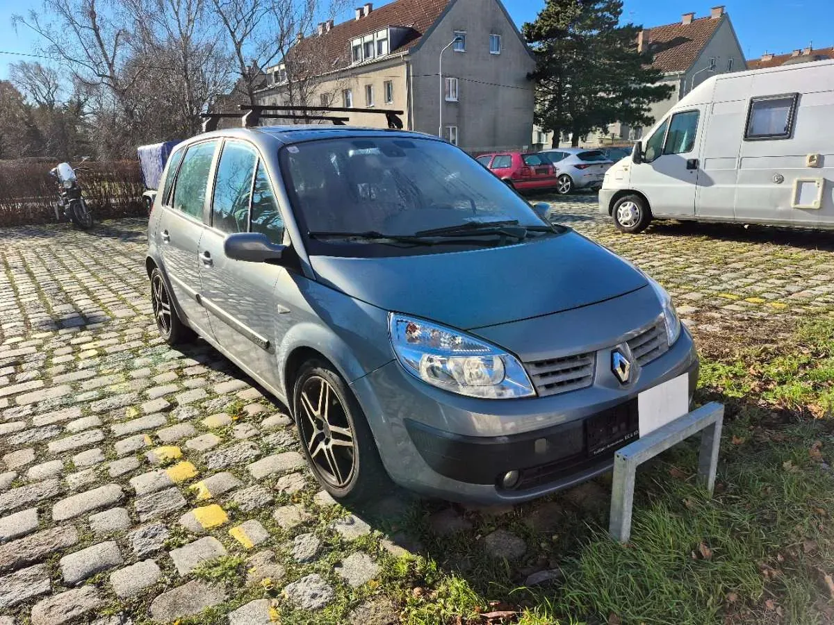 Renault Scenic 2004 photo 2
