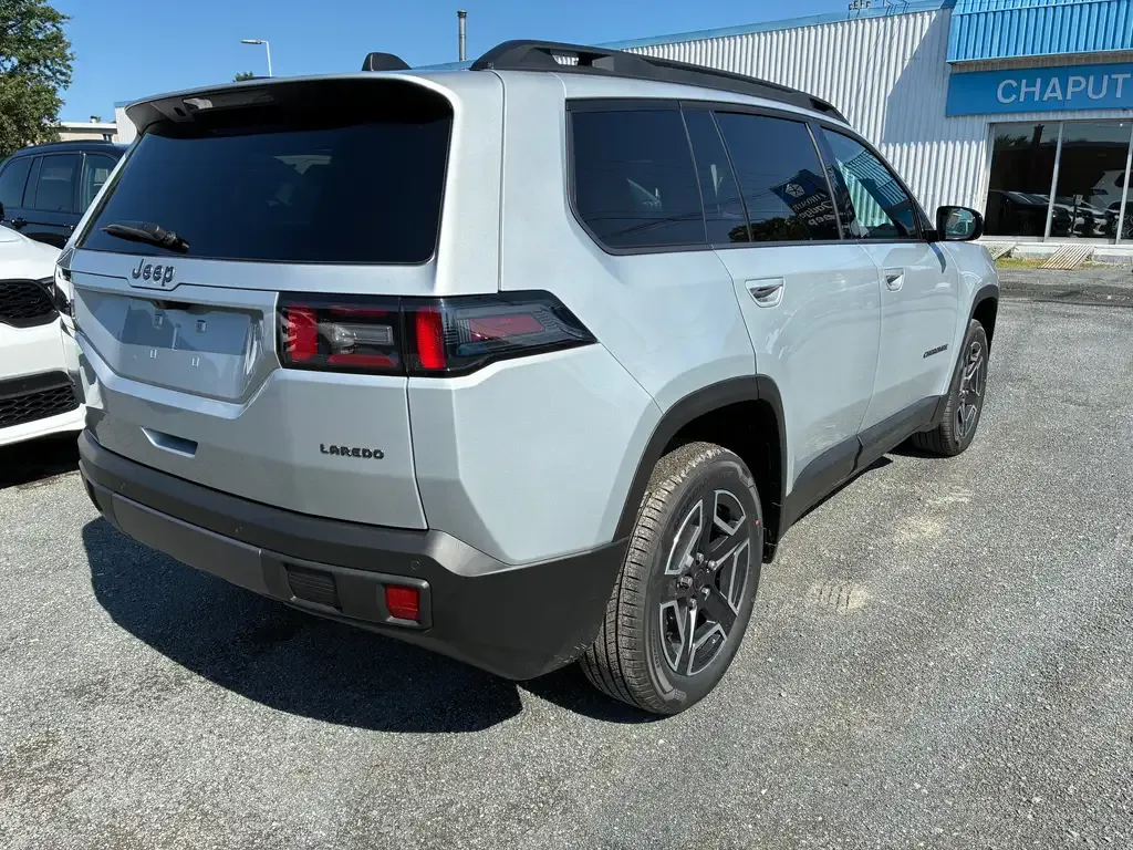 Jeep Cherokee 2026 photo 4