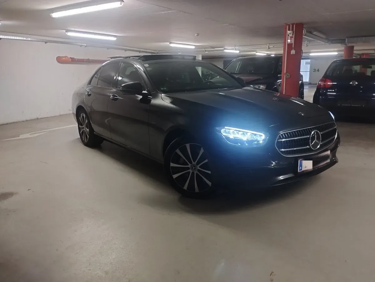Mercedes-Benz E-Class 2021 photo 3