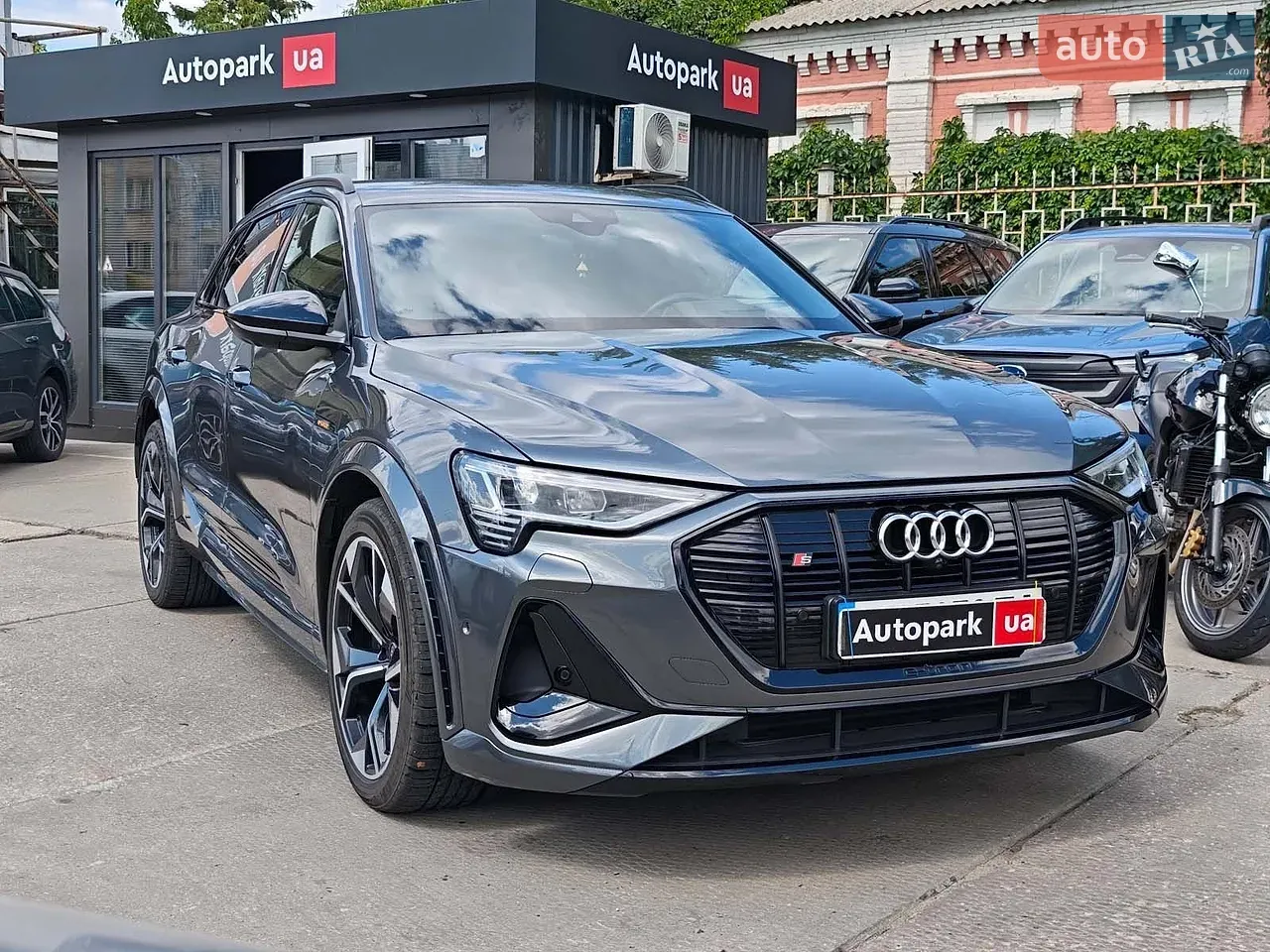 Audi E-Tron S 2020 photo 3
