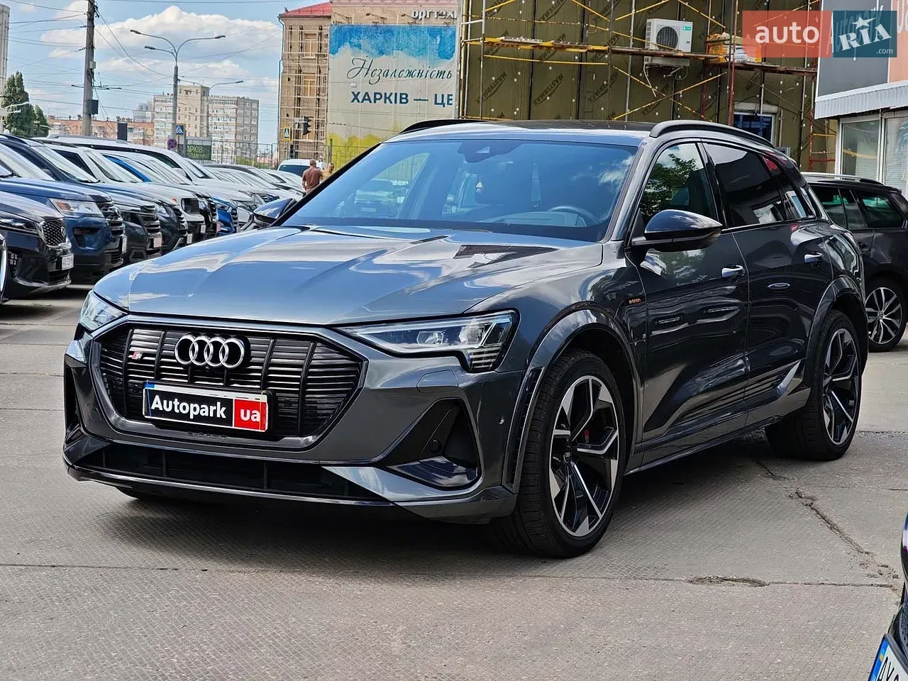 Audi E-Tron S