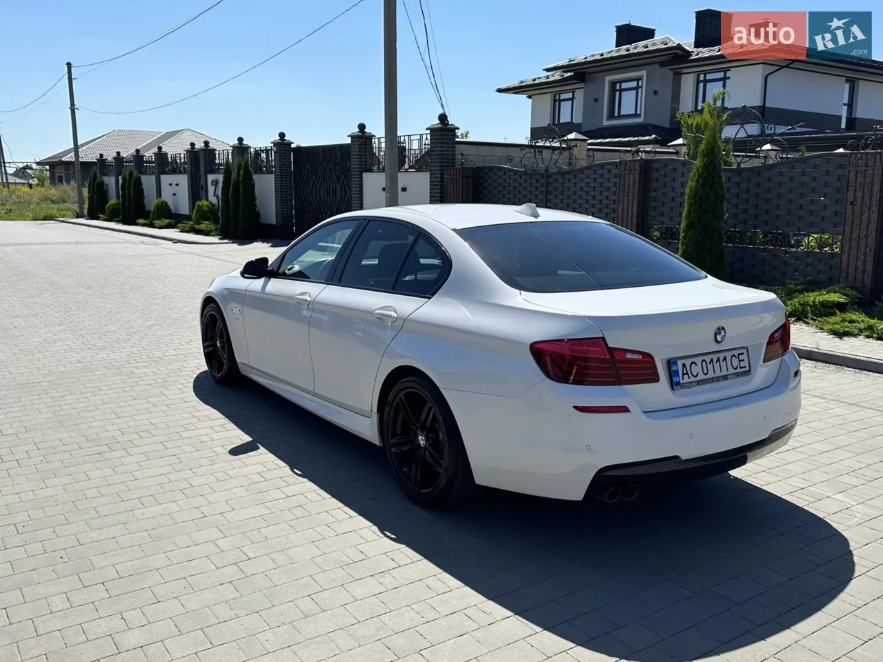 BMW 5 Series 2015 photo 4