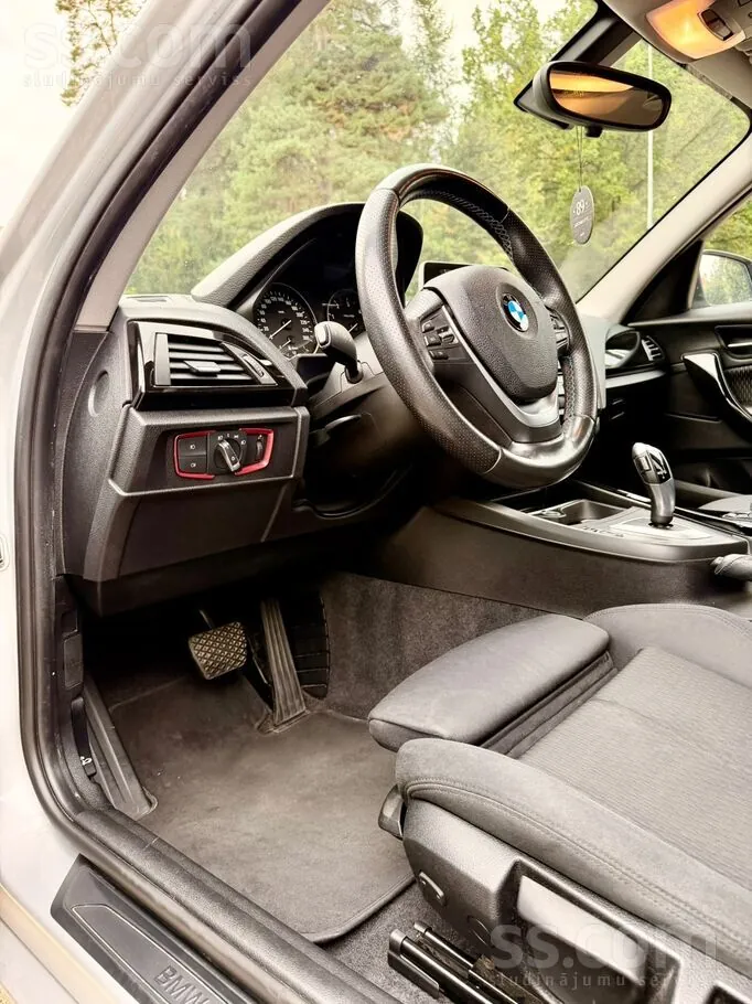 BMW 118 2012 photo 4