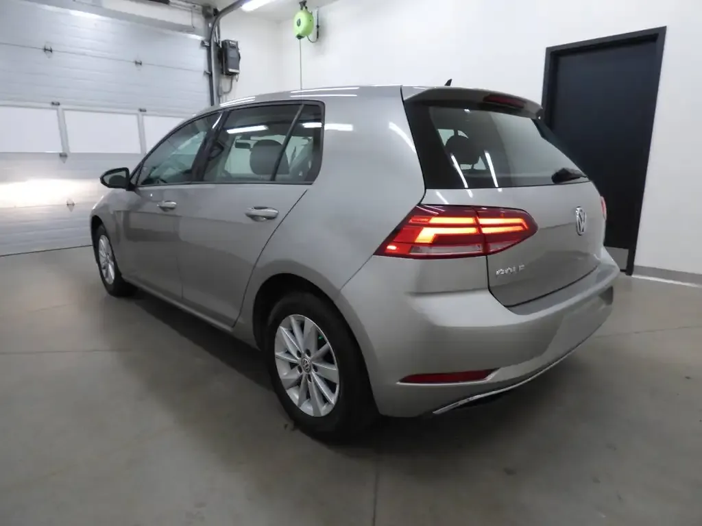 Volkswagen Golf 2018 photo 2