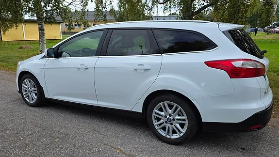 Ford Focus 2013 photo 3