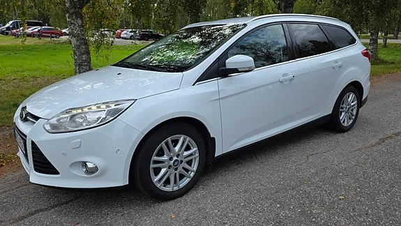 Ford Focus 2013 photo 2