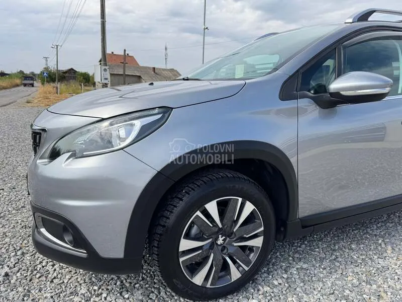 Peugeot 2008 2019 photo 2