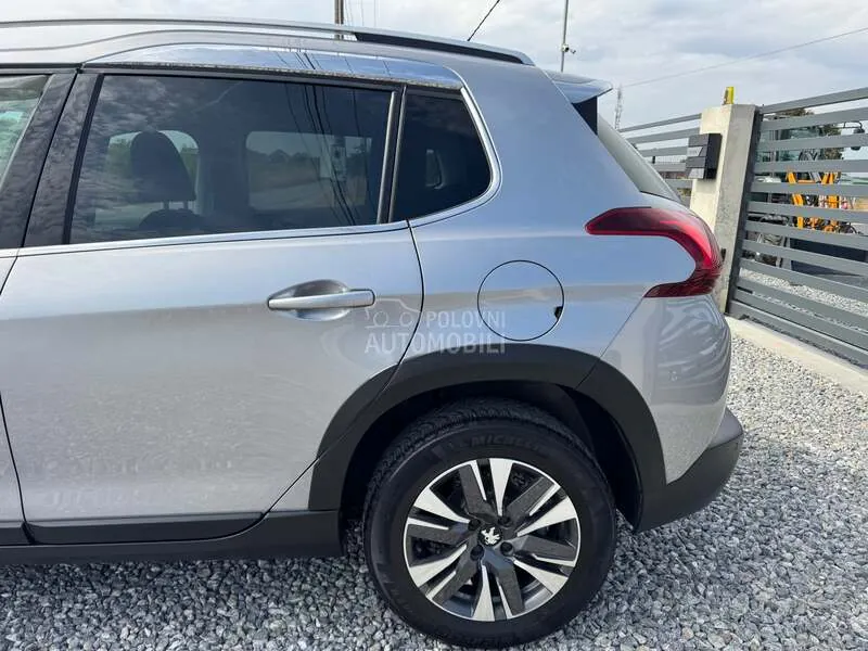 Peugeot 2008 2019 photo 4