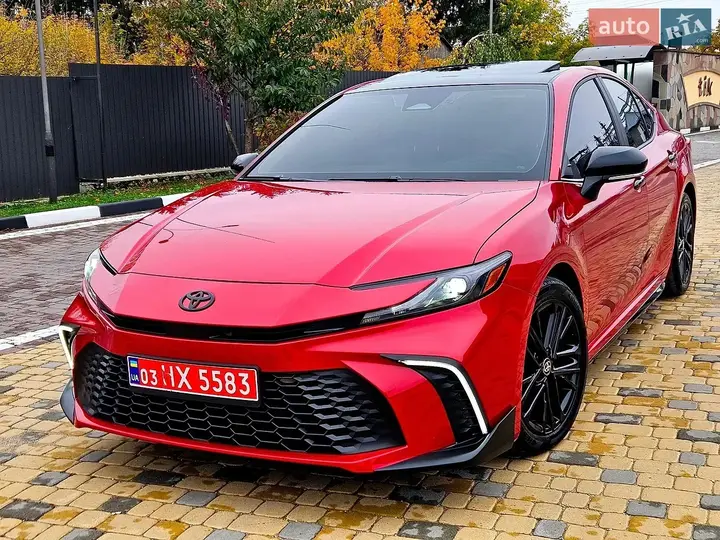 Toyota Camry 2025 photo 2