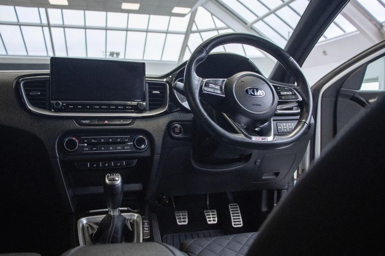 Kia Proceed 2021 photo 2