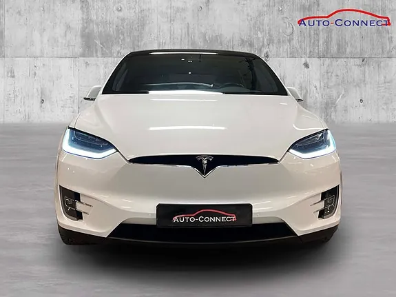 Tesla Model X 2018 photo 2