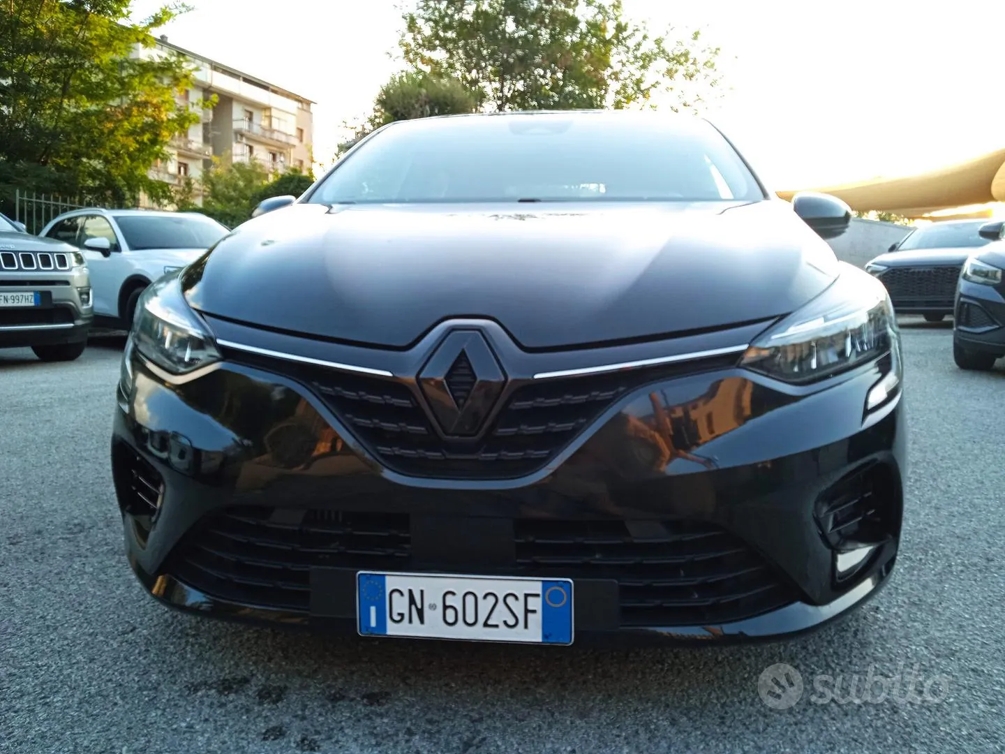 Renault Clio 2023 photo 2