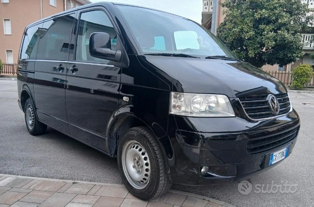 Volkswagen Multivan 2009 photo 2