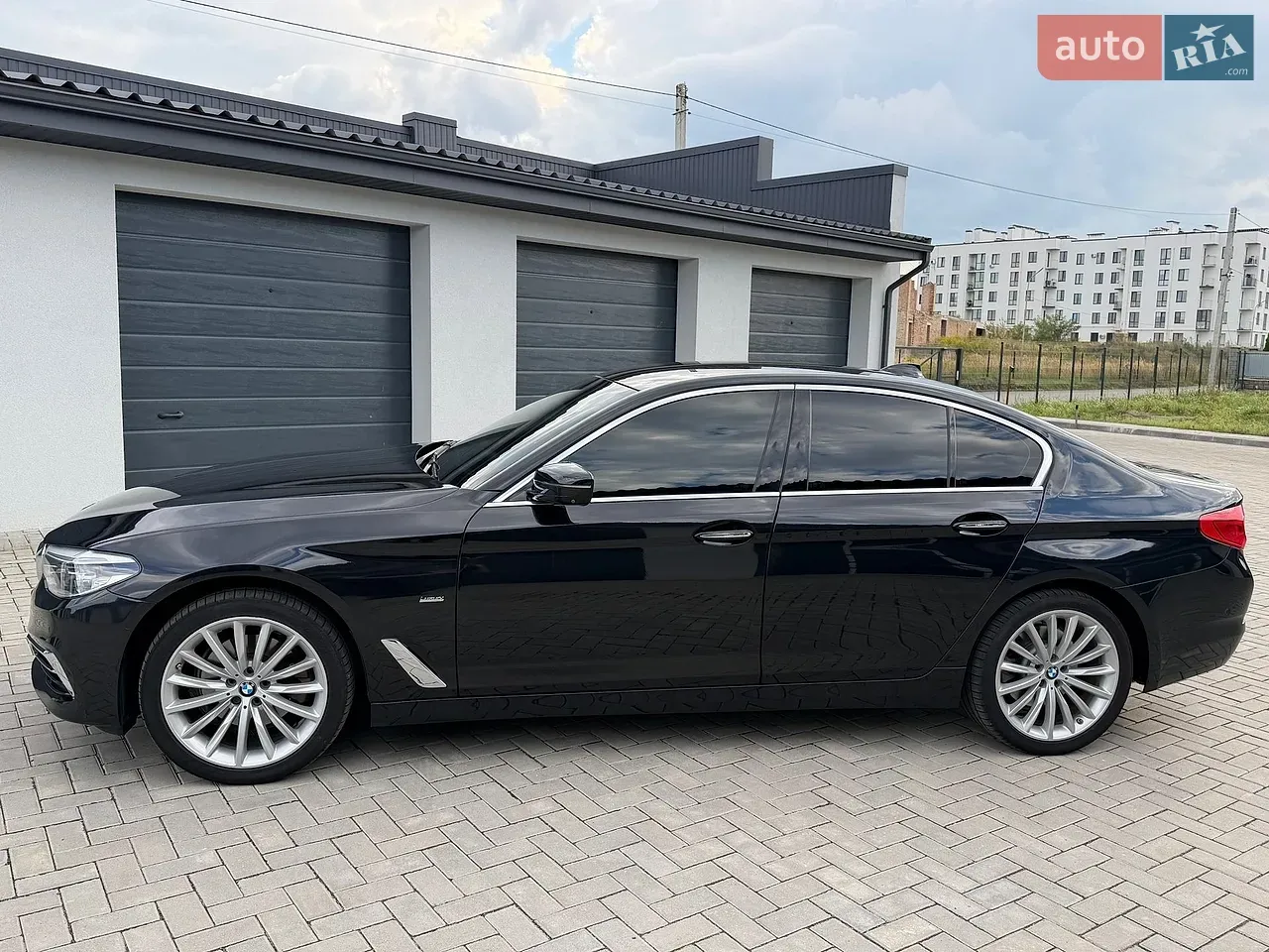 BMW 5 Series 2017 photo 5