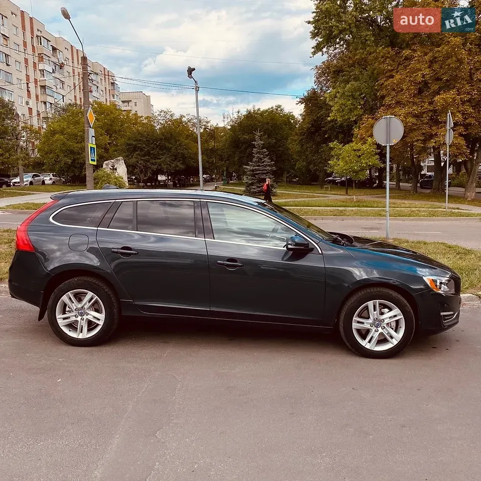 Volvo V60 2014 photo 5