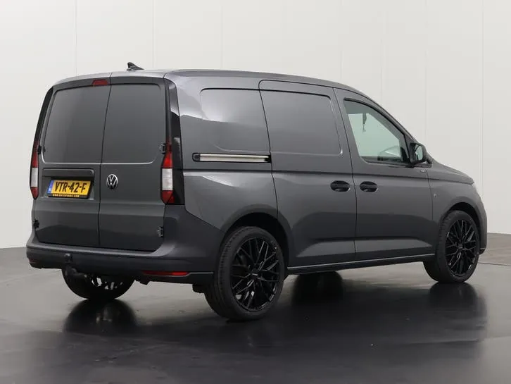 Volkswagen Caddy 2023 photo 2