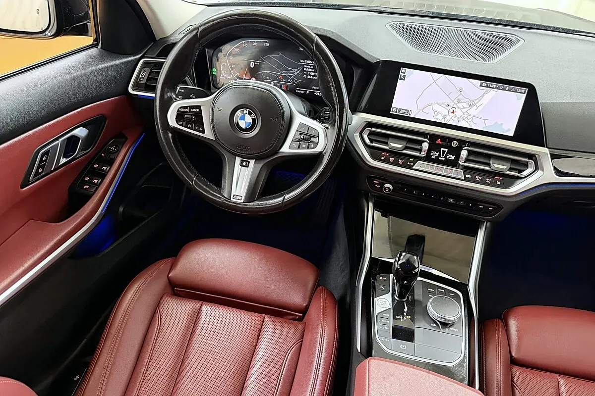 BMW 3 Series 2022 photo 2
