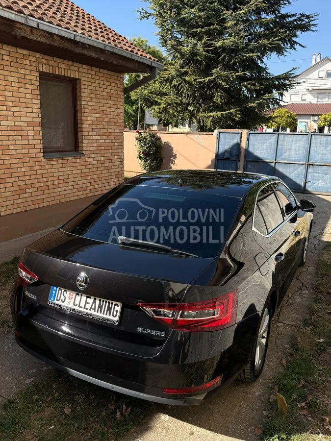 Skoda Superb 2019 photo 5