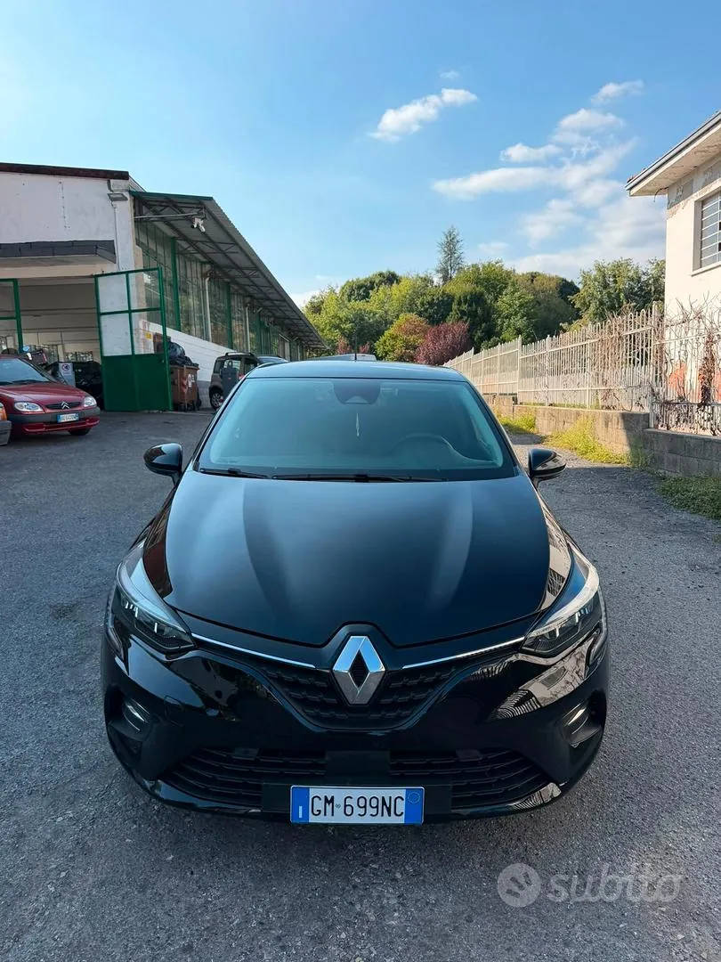 Renault Clio 2023 photo 3