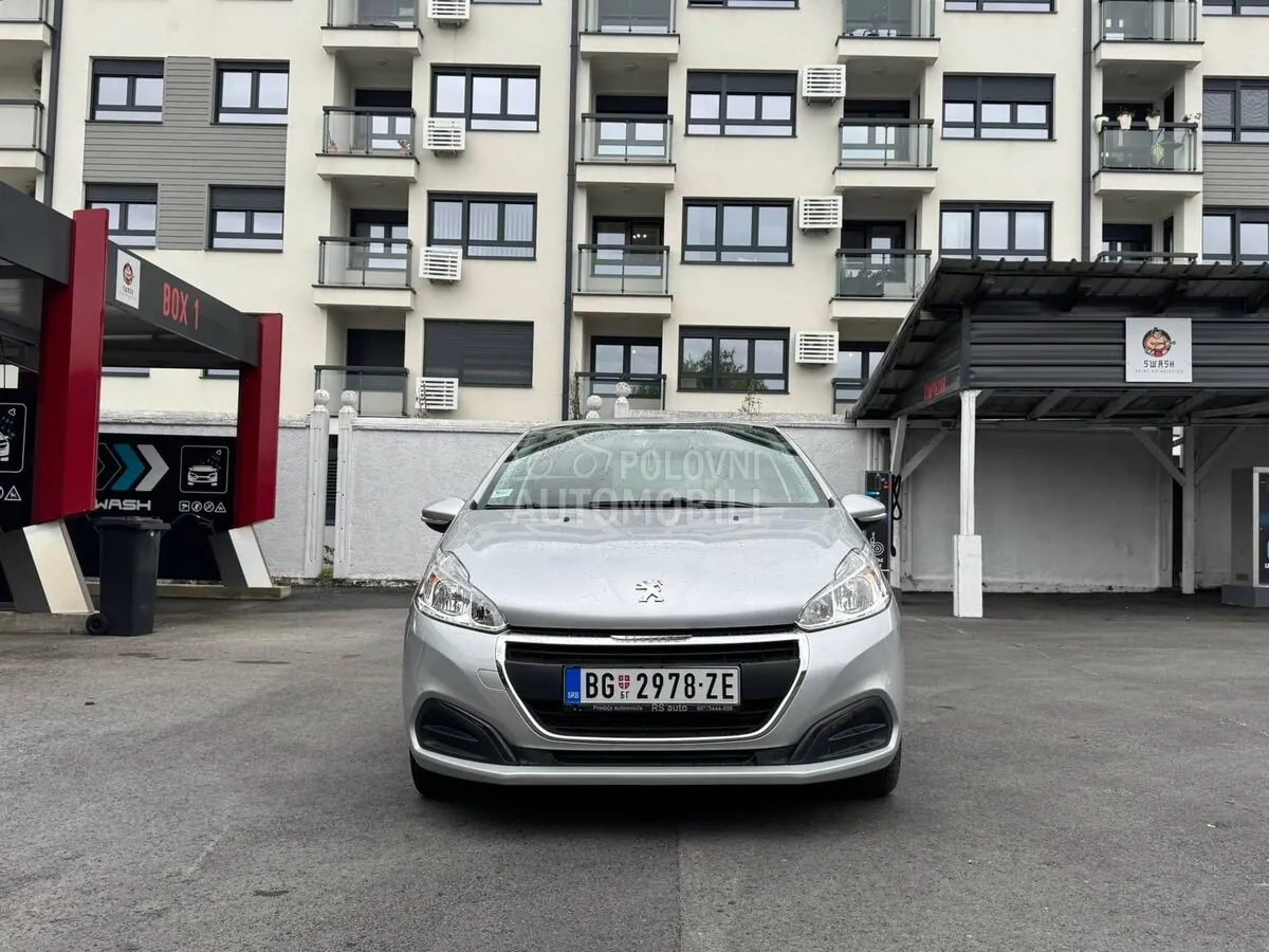 Peugeot 208 2018 photo 3