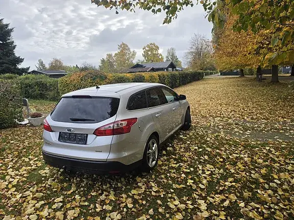 Ford Focus 2014 photo 4