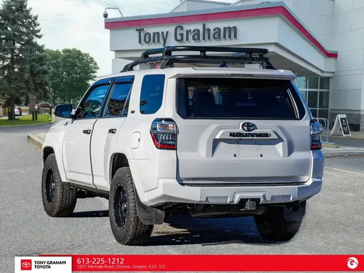 Toyota 4Runner 2023 photo 4