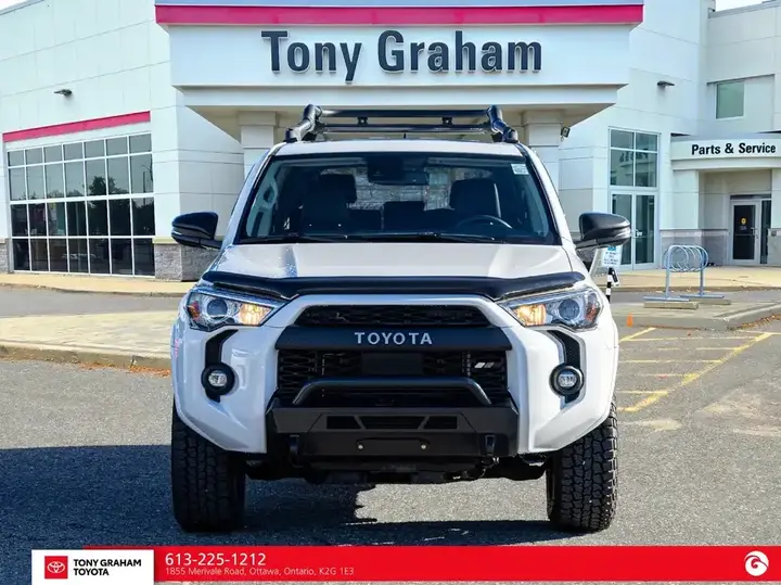 Toyota 4Runner 2023 photo 2