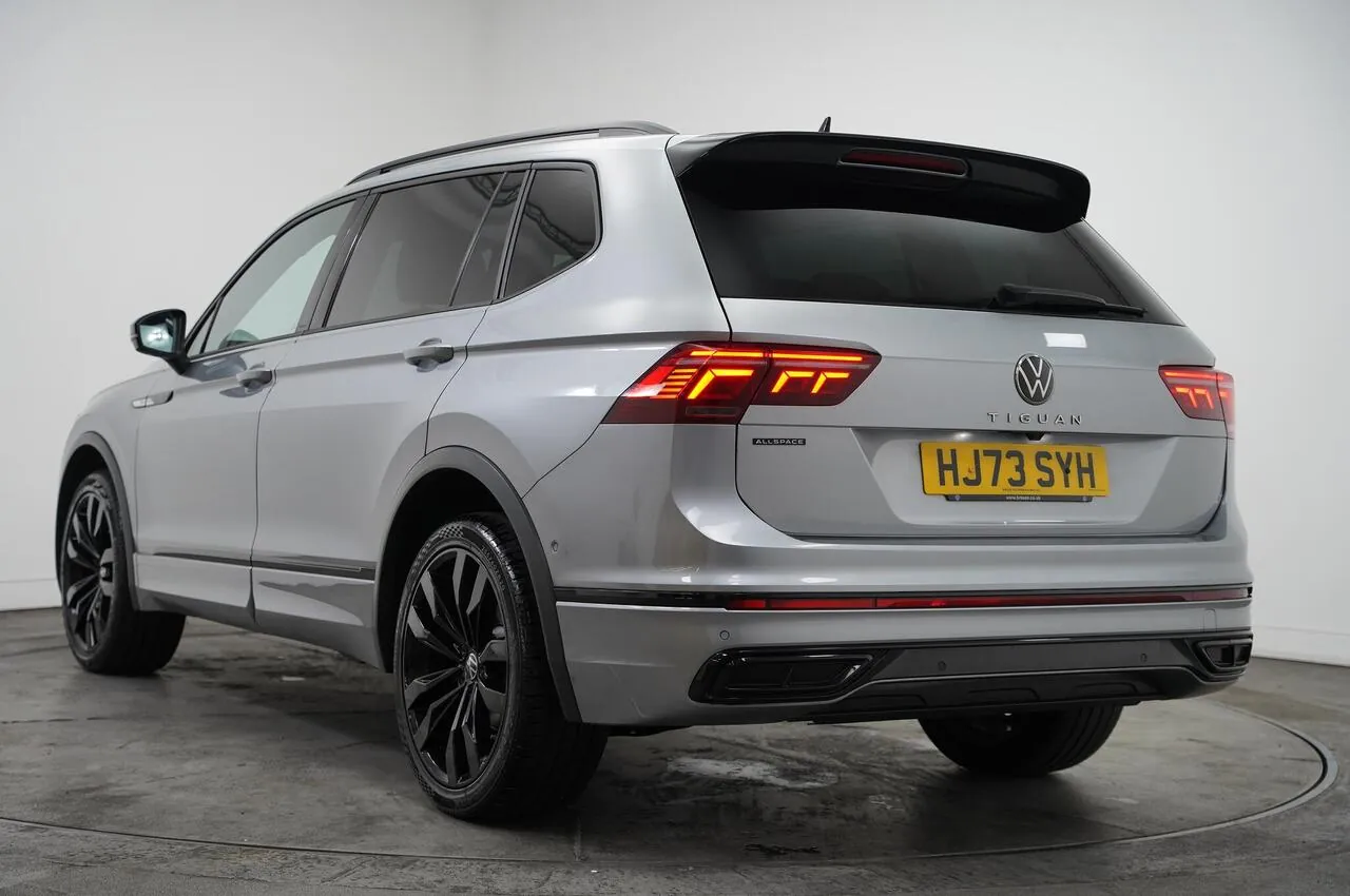 Volkswagen Tiguan Allspace 2023 photo 3