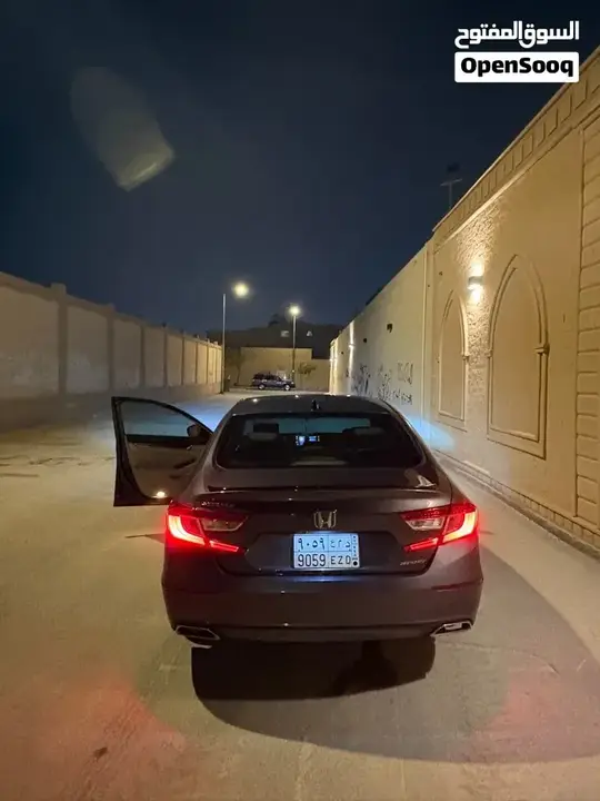 Honda Accord 2022 photo 2