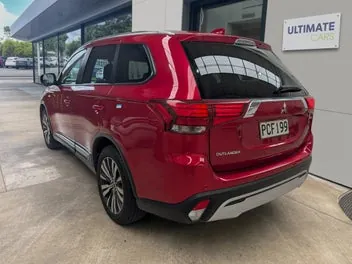 Mitsubishi Outlander 2022 photo 5