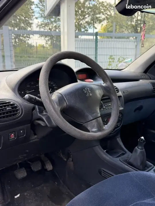 Peugeot 206 2002 photo 3