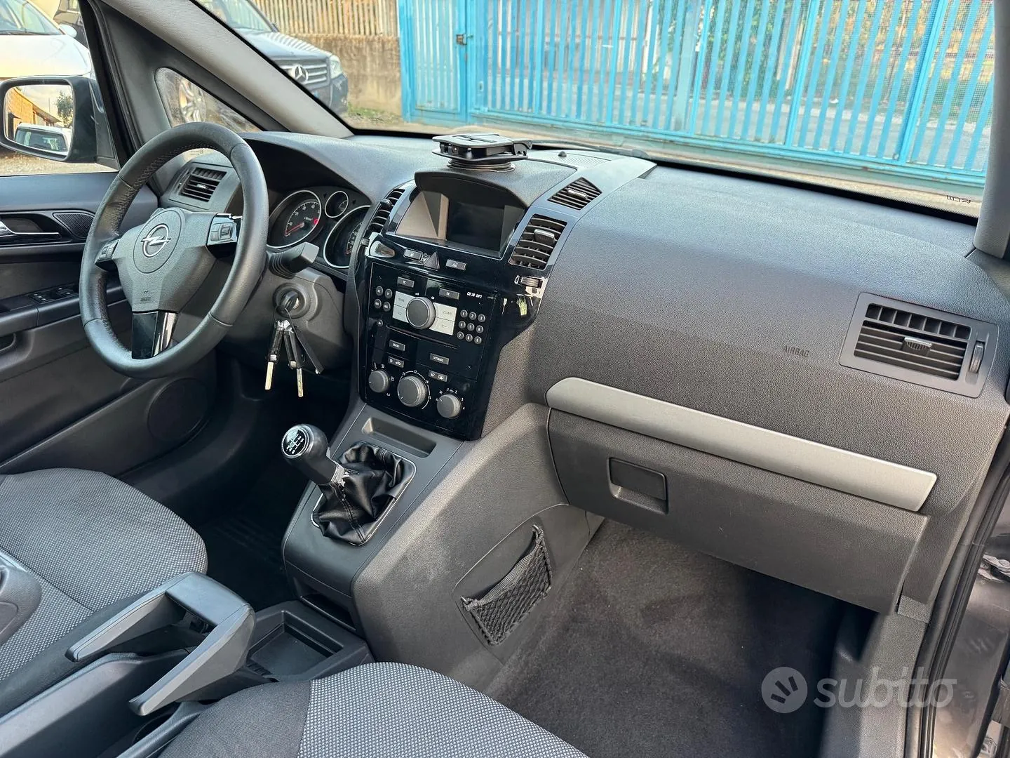 Opel Zafira 2013 photo 5